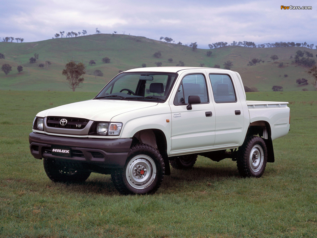 Photos of Toyota Hilux Double Cab AU-spec 2001–05 (1024 x 768)