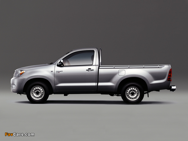 Photos of Toyota Hilux Regular Cab 2005–08 (640 x 480)
