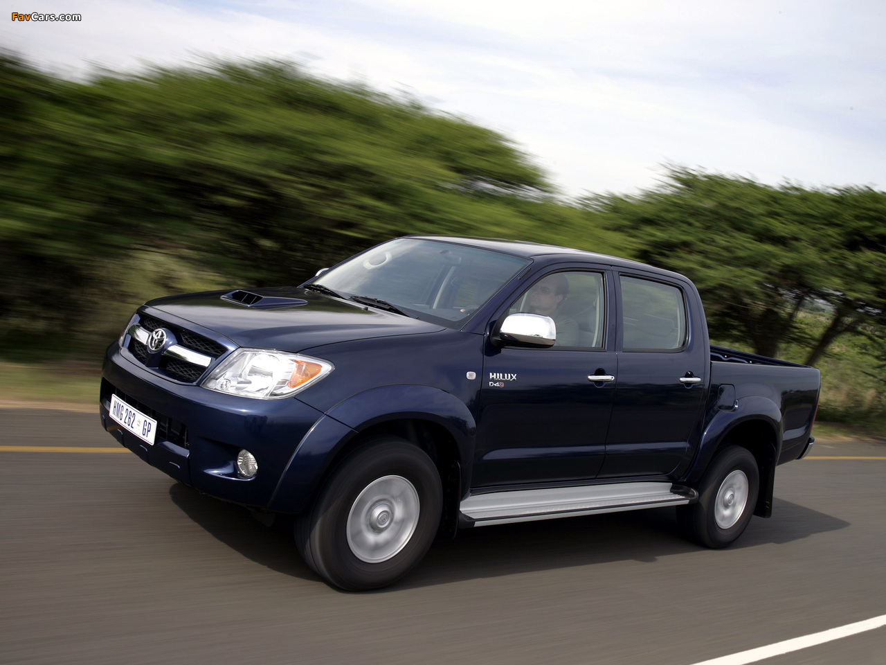Photos of Toyota Hilux Double Cab 2005–08 (1280 x 960)