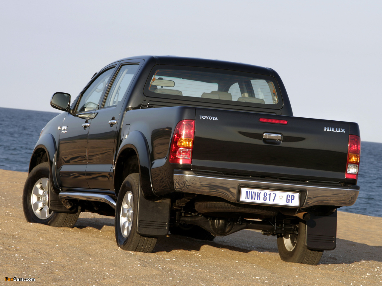 Photos of Toyota Hilux Double Cab 2005–08 (1280 x 960)