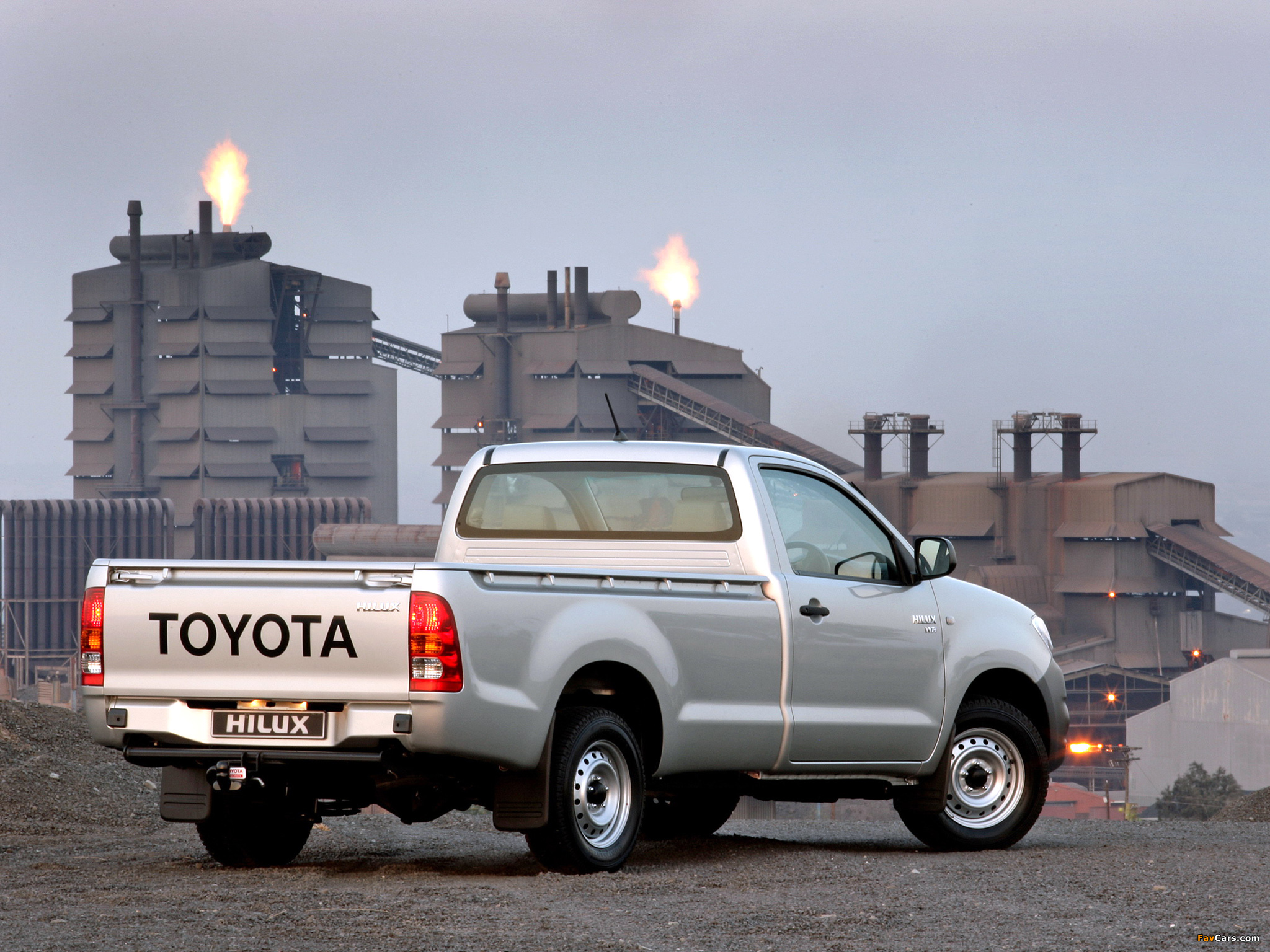 Photos of Toyota Hilux Regular Cab ZA-spec 2008–11 (2048 x 1536)