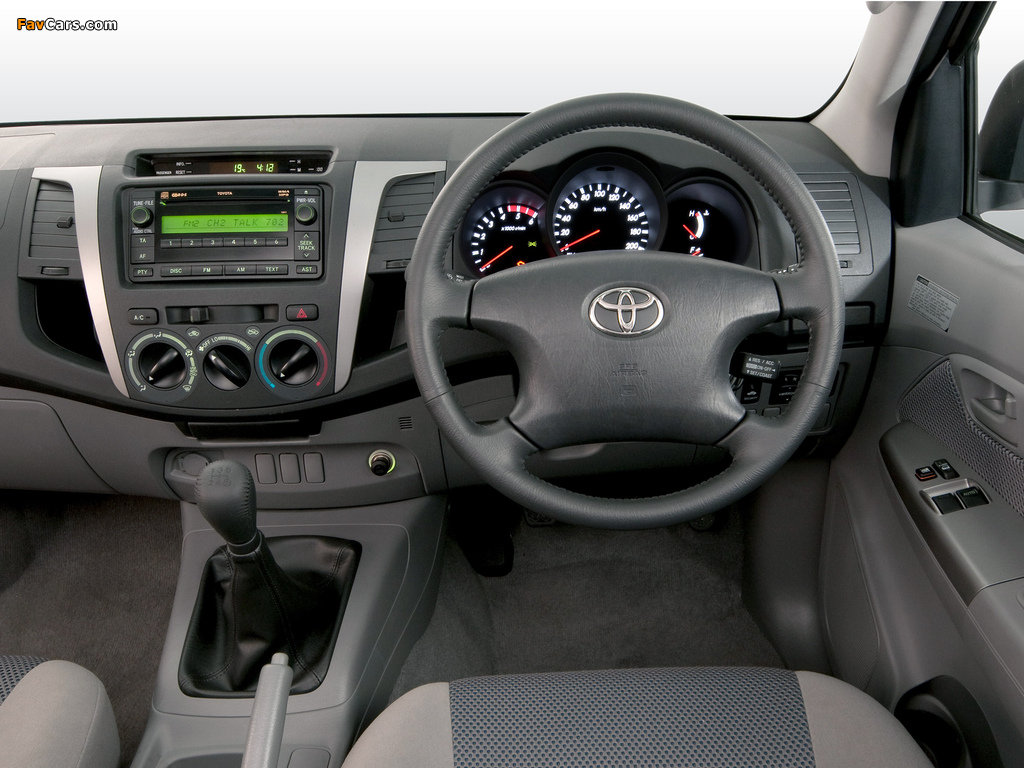 Photos of Toyota Hilux Xtra Cab ZA-spec 2008–11 (1024 x 768)