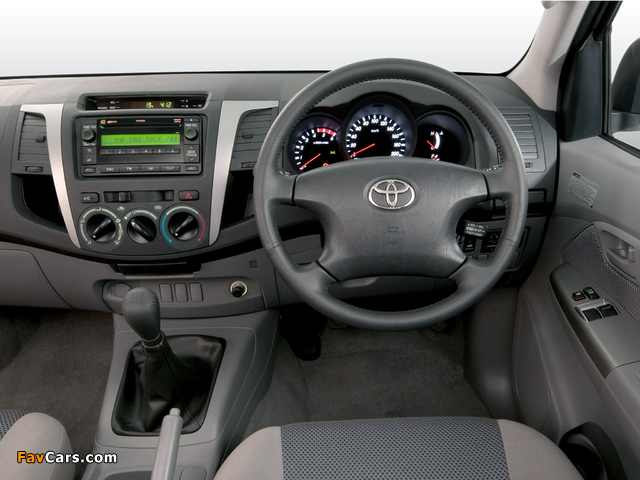 Photos of Toyota Hilux Xtra Cab ZA-spec 2008–11 (640 x 480)