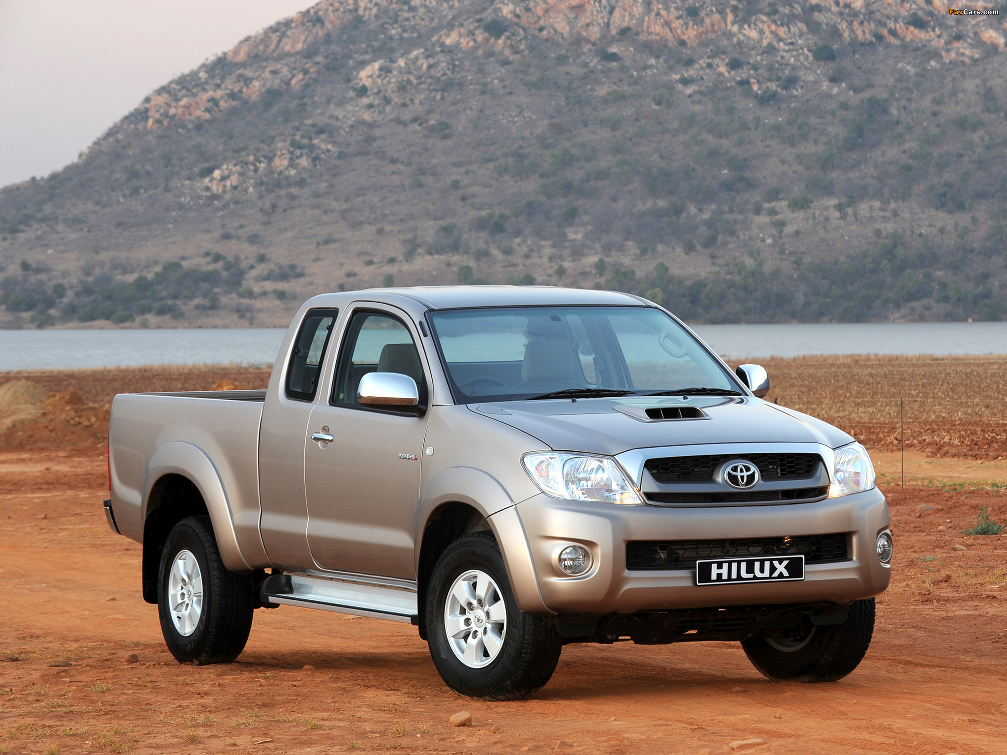 Photos of Toyota Hilux Xtra Cab ZA-spec 2008–11 (2048 x 1536)