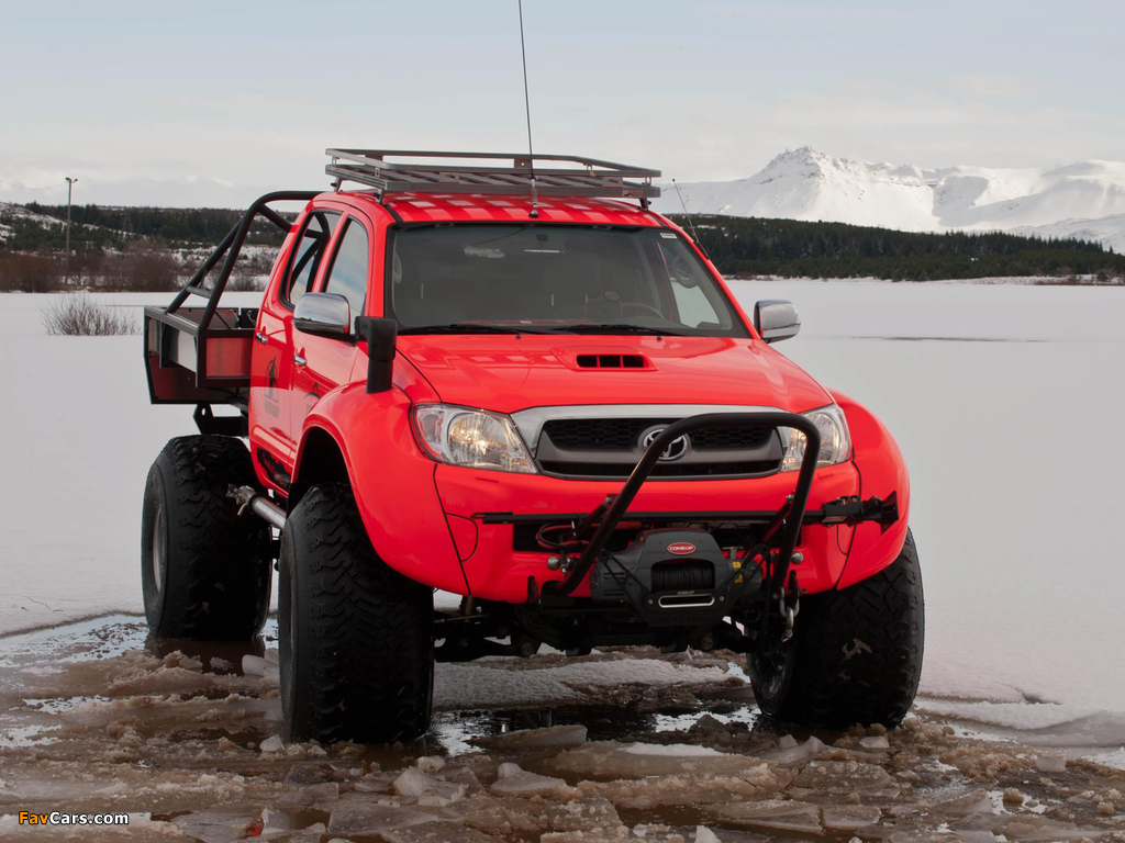 Photos of Arctic Trucks Toyota Hilux AT44 South Pole Expedition 2011 (1024 x 768)