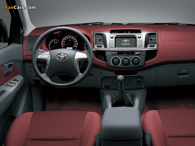 Photos of Toyota Hilux Double Cab 4x2 2011 (640 x 480)