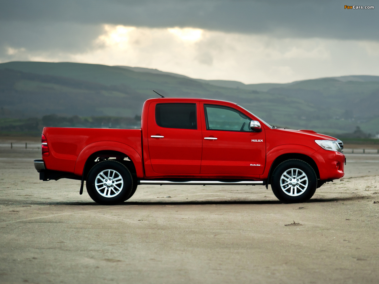 Photos of Toyota Hilux Double Cab UK-spec 2011 (1280 x 960)