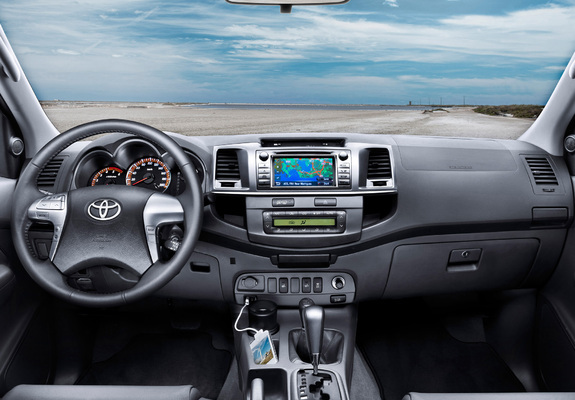 Photos of Toyota Hilux Double Cab 2011