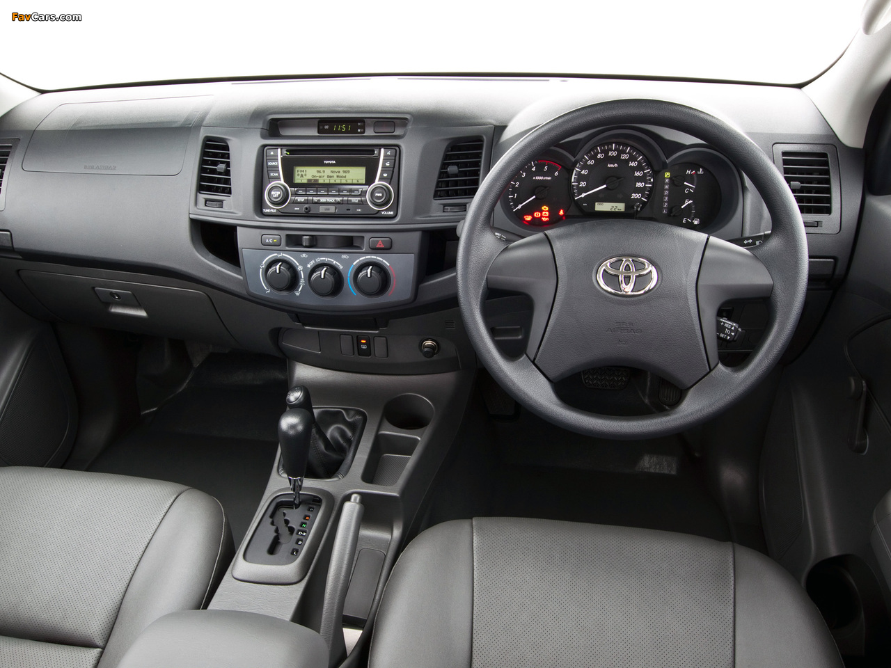 Photos of Toyota Hilux WorkMate Double Cab 4x4 AU-spec 2011 (1280 x 960)