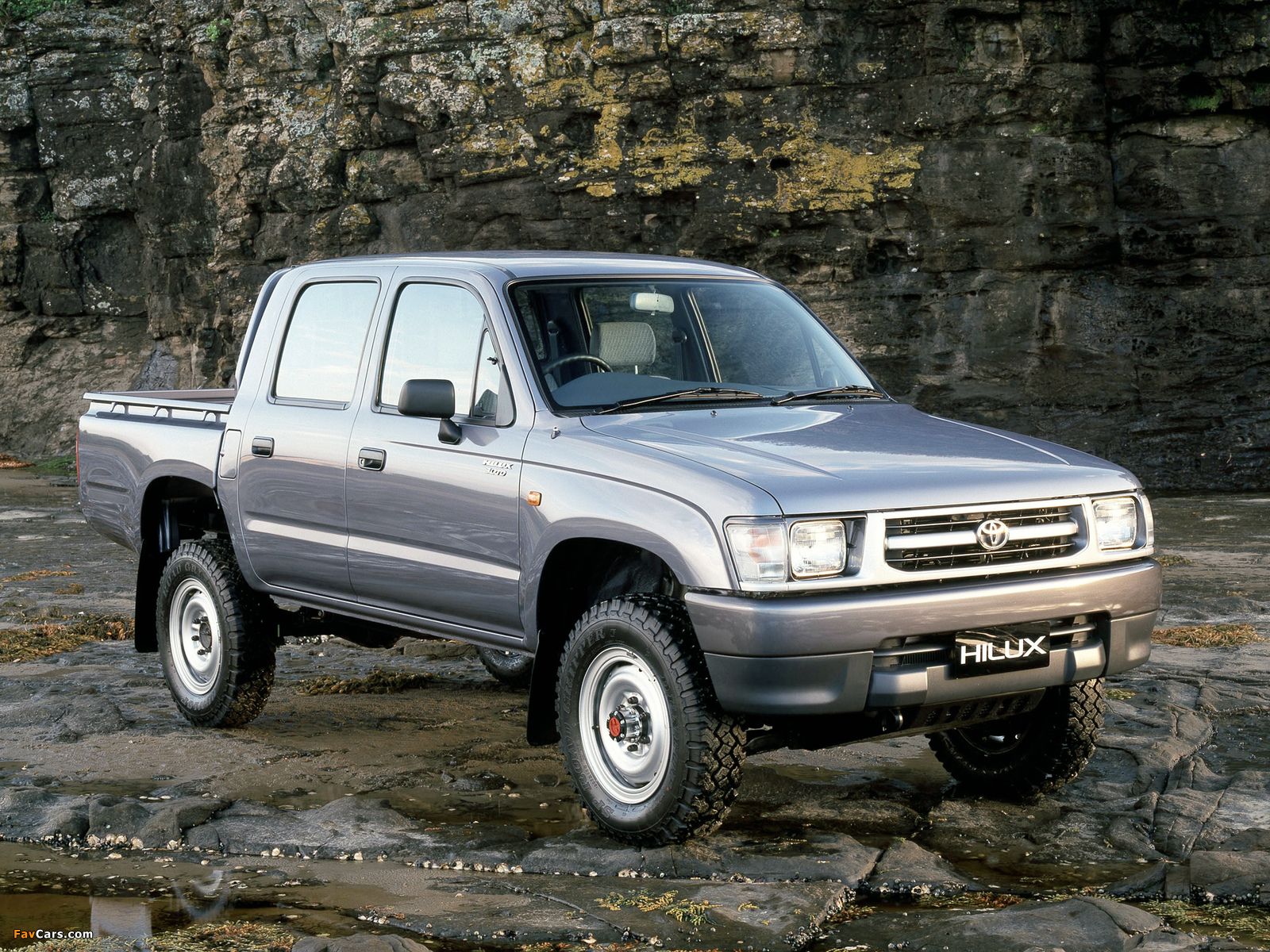 Pictures of Toyota Hilux Double Cab AU-spec 1997–2001 (1600 x 1200)