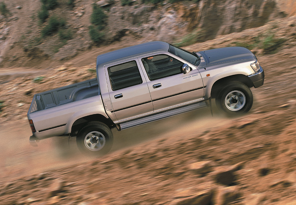 Pictures of Toyota Hilux 3.0 KZ-TE Double Cab 4WD BR-spec 2001–05