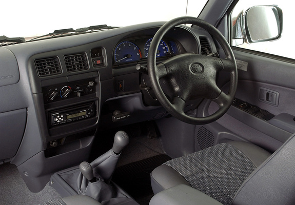 Pictures of Toyota Hilux 2700i Raider Double Cab ZA-spec 2001–05
