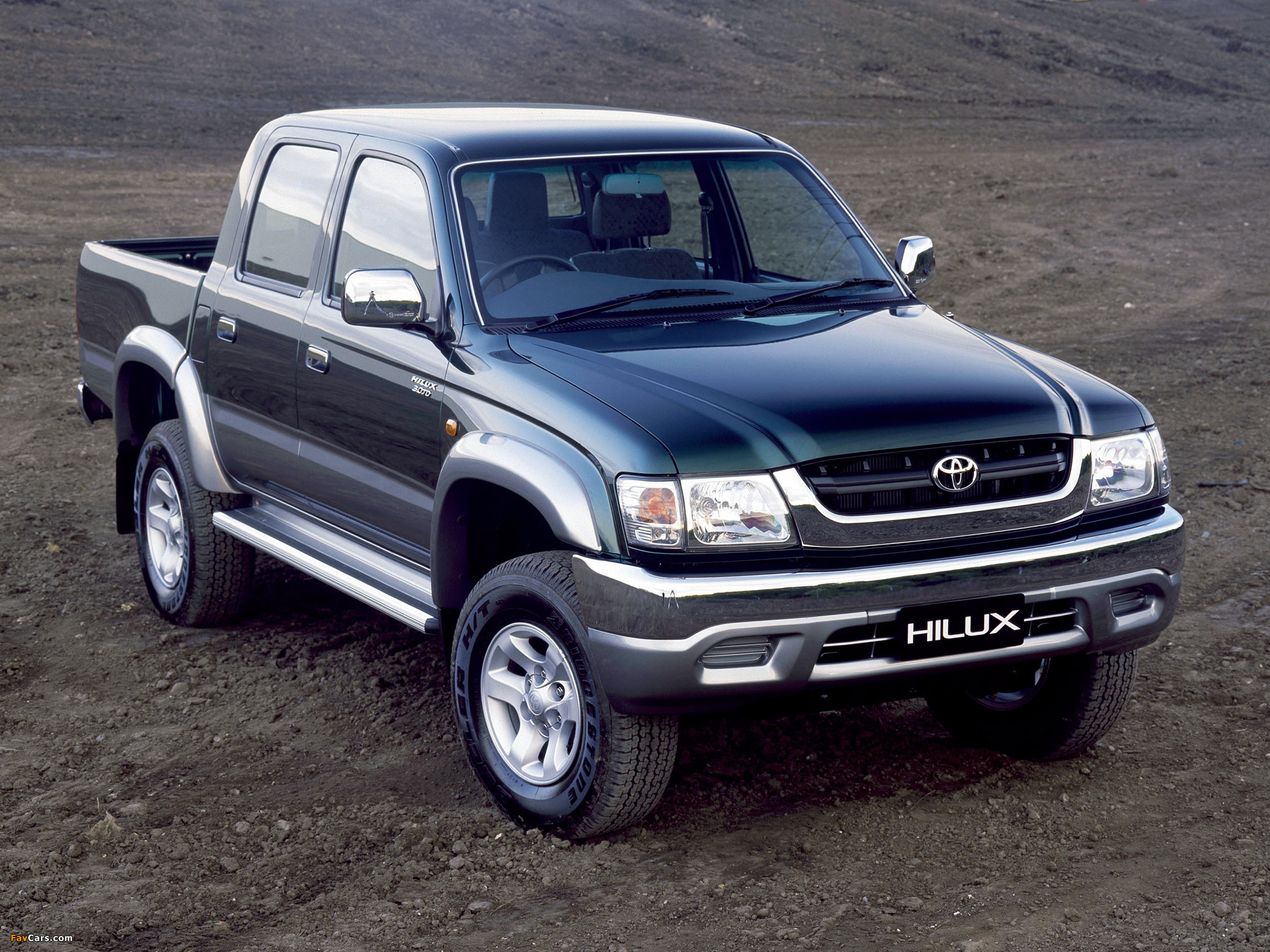 Pictures of Toyota Hilux Double Cab AU-spec 2001–05 (2048 x 1536)