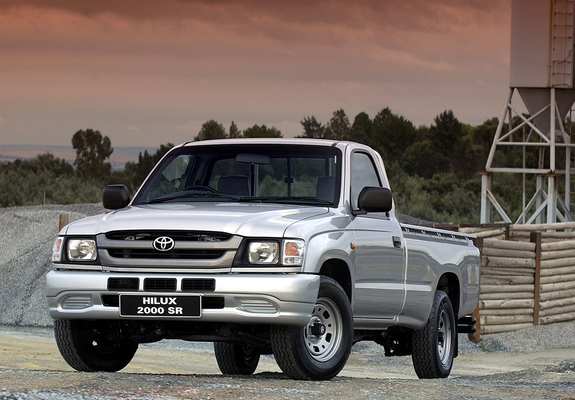 Pictures of Toyota Hilux 2000 SR Single Cab ZA-spec 2001–05