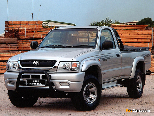 Pictures of Toyota Hilux 3.0 KZ-TE Raider Single Cab ZA-spec 2001–05 (640 x 480)
