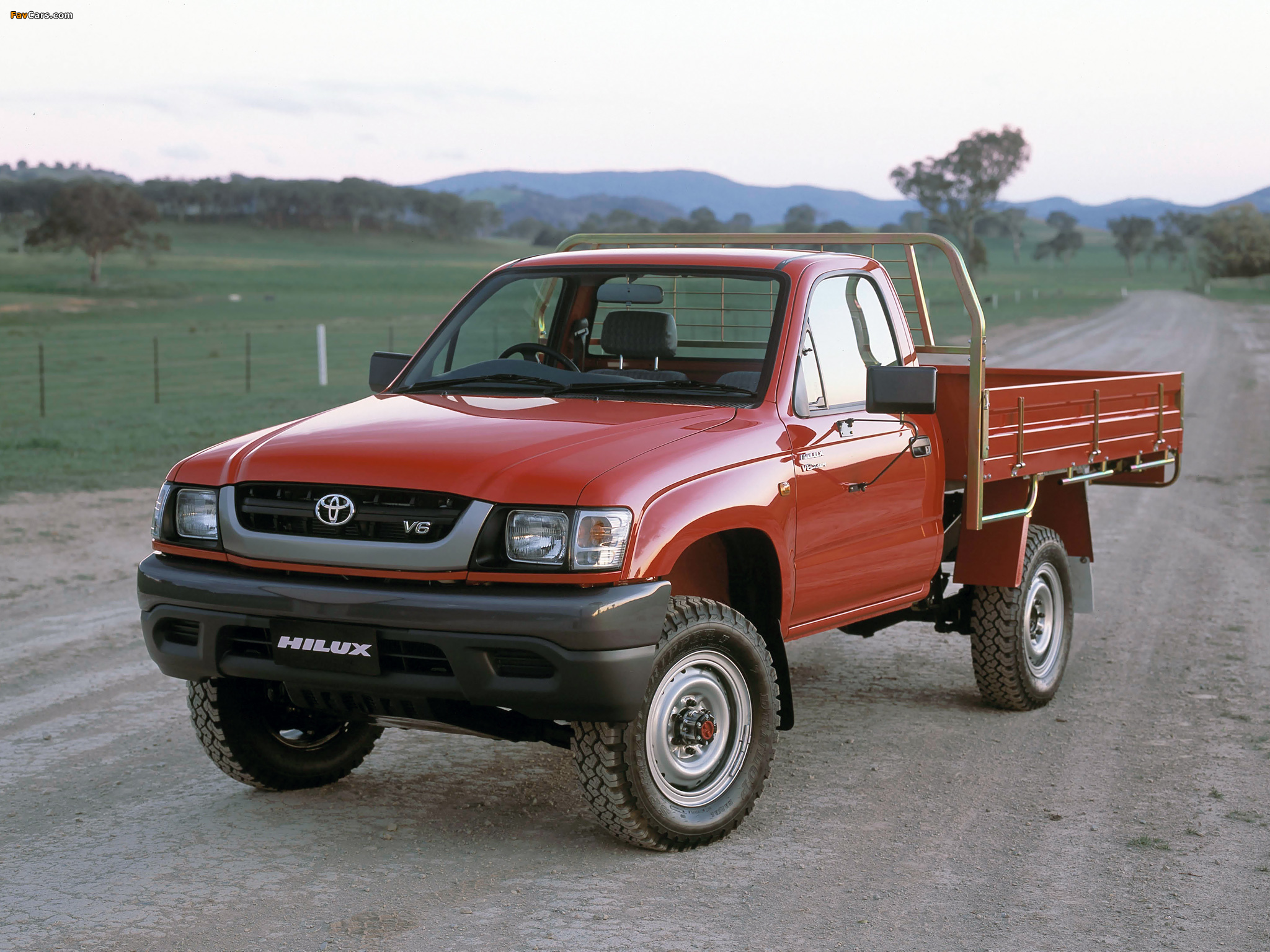 Pictures of Toyota Hilux Single Cab Chassis AU-spec 2001–05 (2048 x 1536)