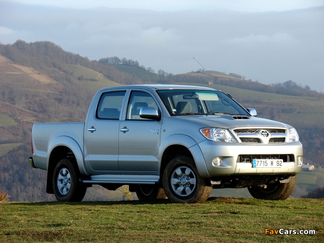 Pictures of Toyota Hilux 3.0 4D Turbo Double Cab 2005–08 (640 x 480)