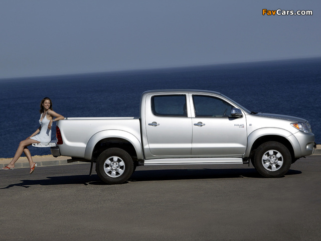 Pictures of Toyota Hilux Double Cab 2005–08 (640 x 480)