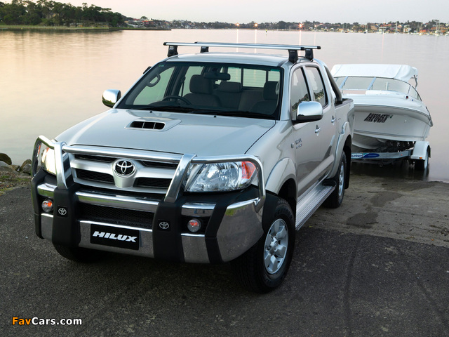 Pictures of Toyota Hilux 3.0 4D Turbo Double Cab 2005–08 (640 x 480)