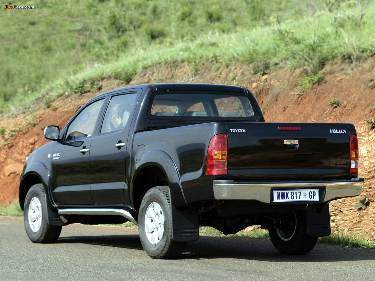Pictures of Toyota Hilux Double Cab 2005–08 (1280 x 960)