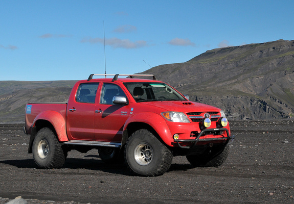 Pictures of Arctic Trucks Toyota Hilux Invincible AT38 2007