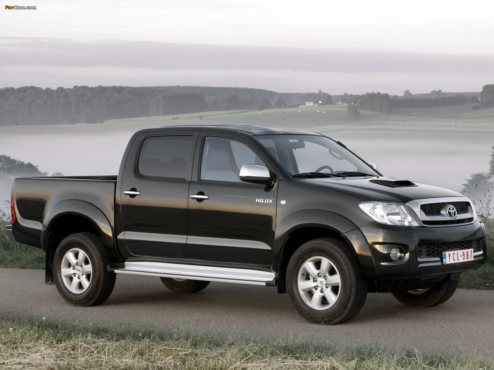 Pictures of Toyota Hilux Double Cab 2008–11 (1600 x 1200)