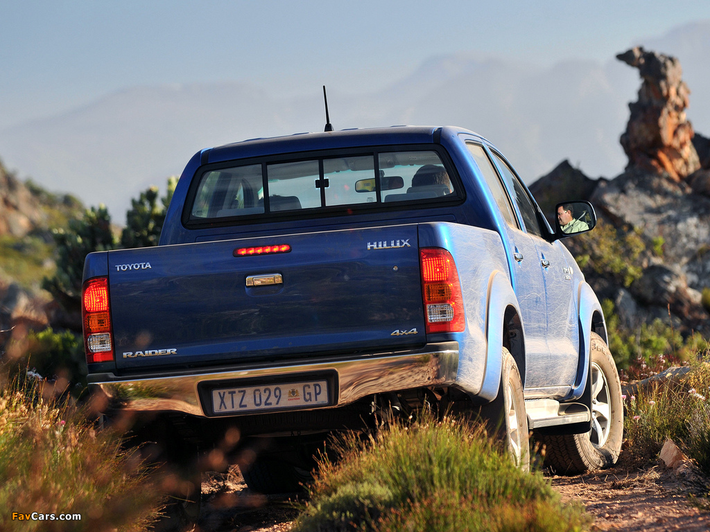 Pictures of Toyota Hilux Double Cab ZA-spec 2008–11 (1024 x 768)