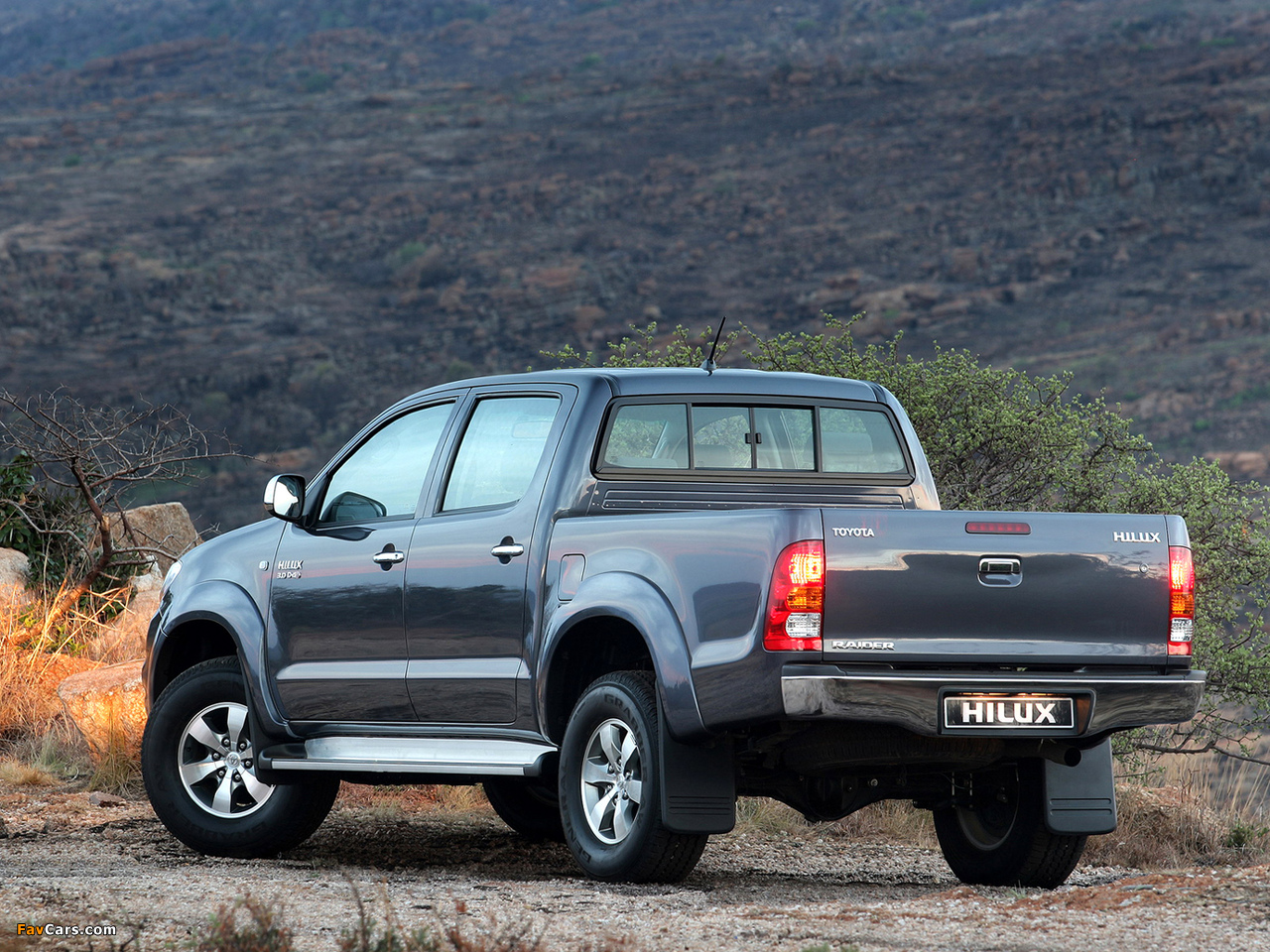 Pictures of Toyota Hilux Double Cab ZA-spec 2008–11 (1280 x 960)