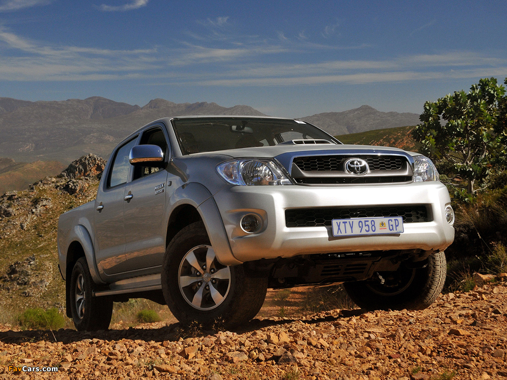 Pictures of Toyota Hilux Double Cab ZA-spec 2008–11 (1024 x 768)