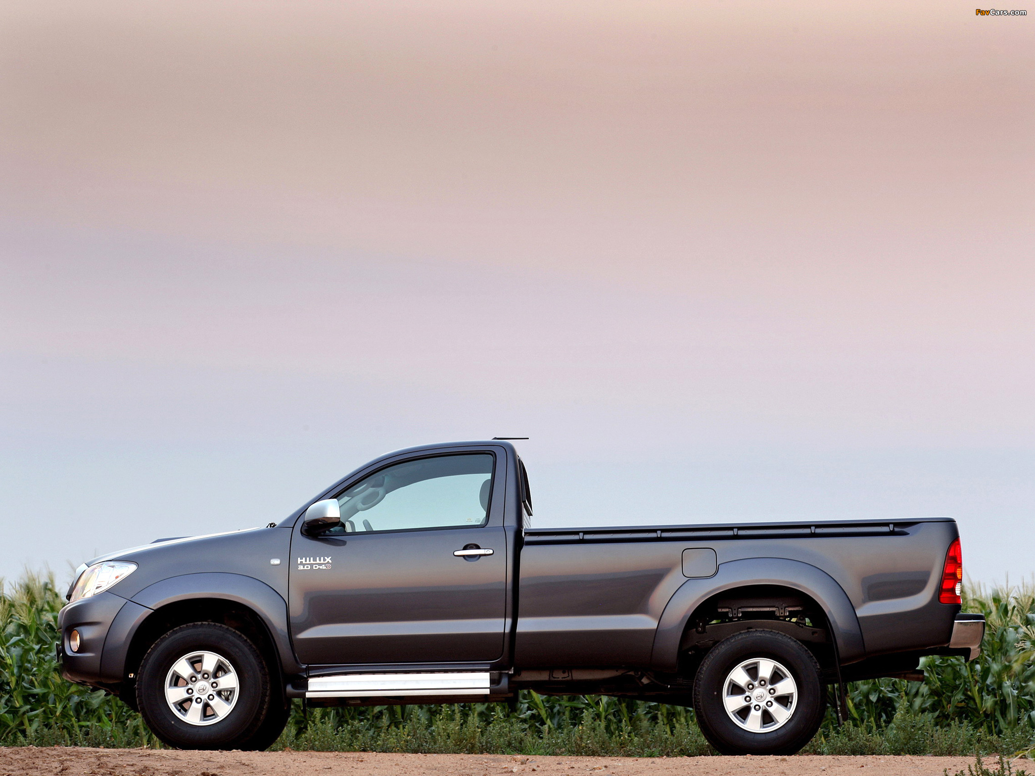Pictures of Toyota Hilux Single Cab ZA-spec 2008–11 (2048 x 1536)