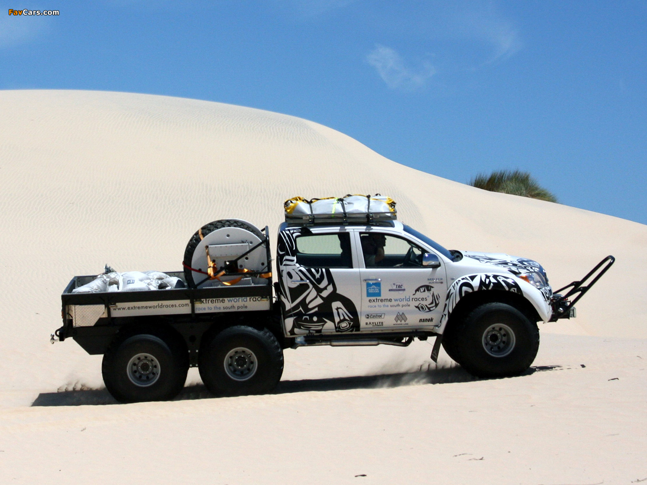 Pictures of Arctic Trucks Toyota Hilux AT44 6x6 2010 (1280 x 960)