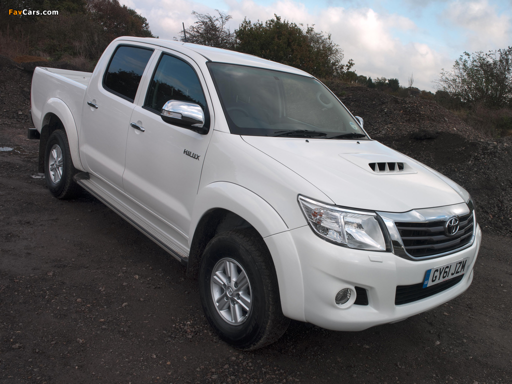 Pictures of Toyota Hilux Double Cab UK-spec 2011 (1024 x 768)