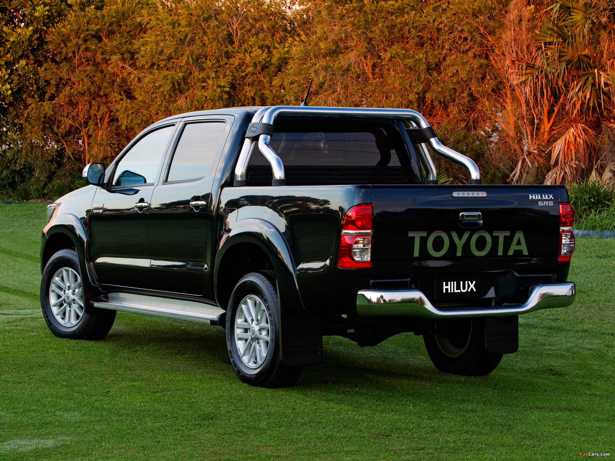 Pictures of Toyota Hilux SR5 Double Cab 4x4 AU-spec 2011 (2048 x 1536)