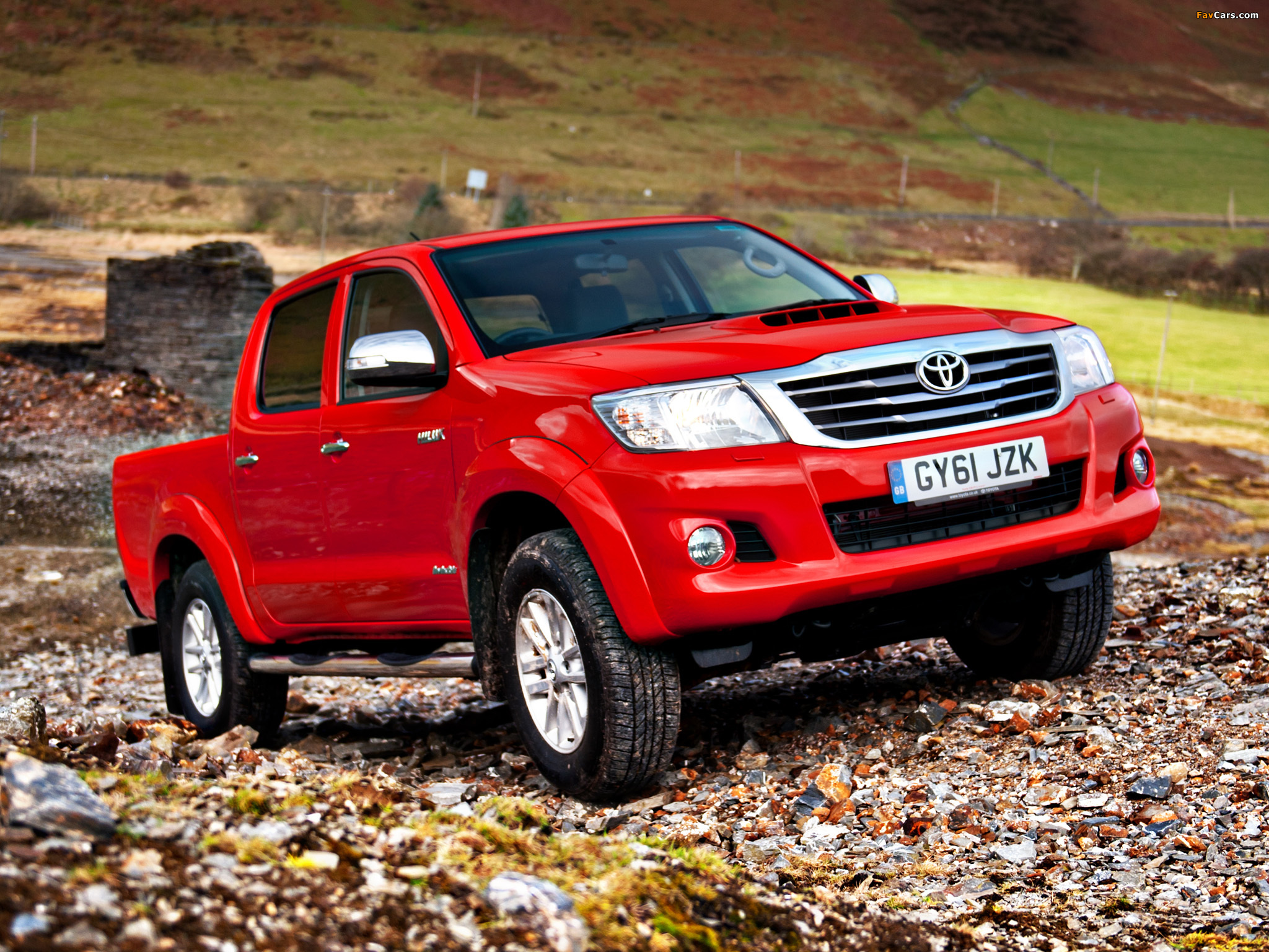 Pictures of Toyota Hilux Double Cab UK-spec 2011 (2048 x 1536)