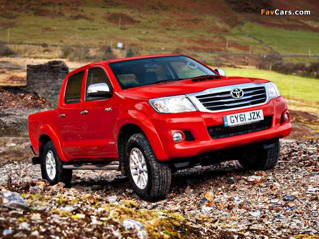 Pictures of Toyota Hilux Double Cab UK-spec 2011 (640 x 480)