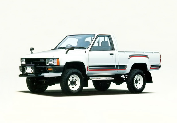 Toyota Hilux SR Short Body JP-spec 1983–88 pictures