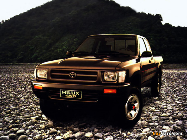 Toyota Hilux Xtra Cab 1988–2005 pictures (640 x 480)