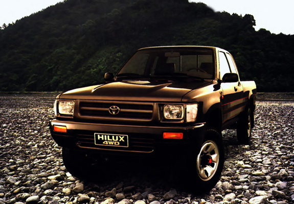 Toyota Hilux Xtra Cab 1988–2005 pictures