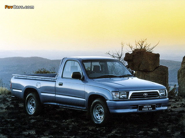 Toyota Hilux 2000 SR Single Cab ZA-spec 1997–2001 photos (640 x 480)