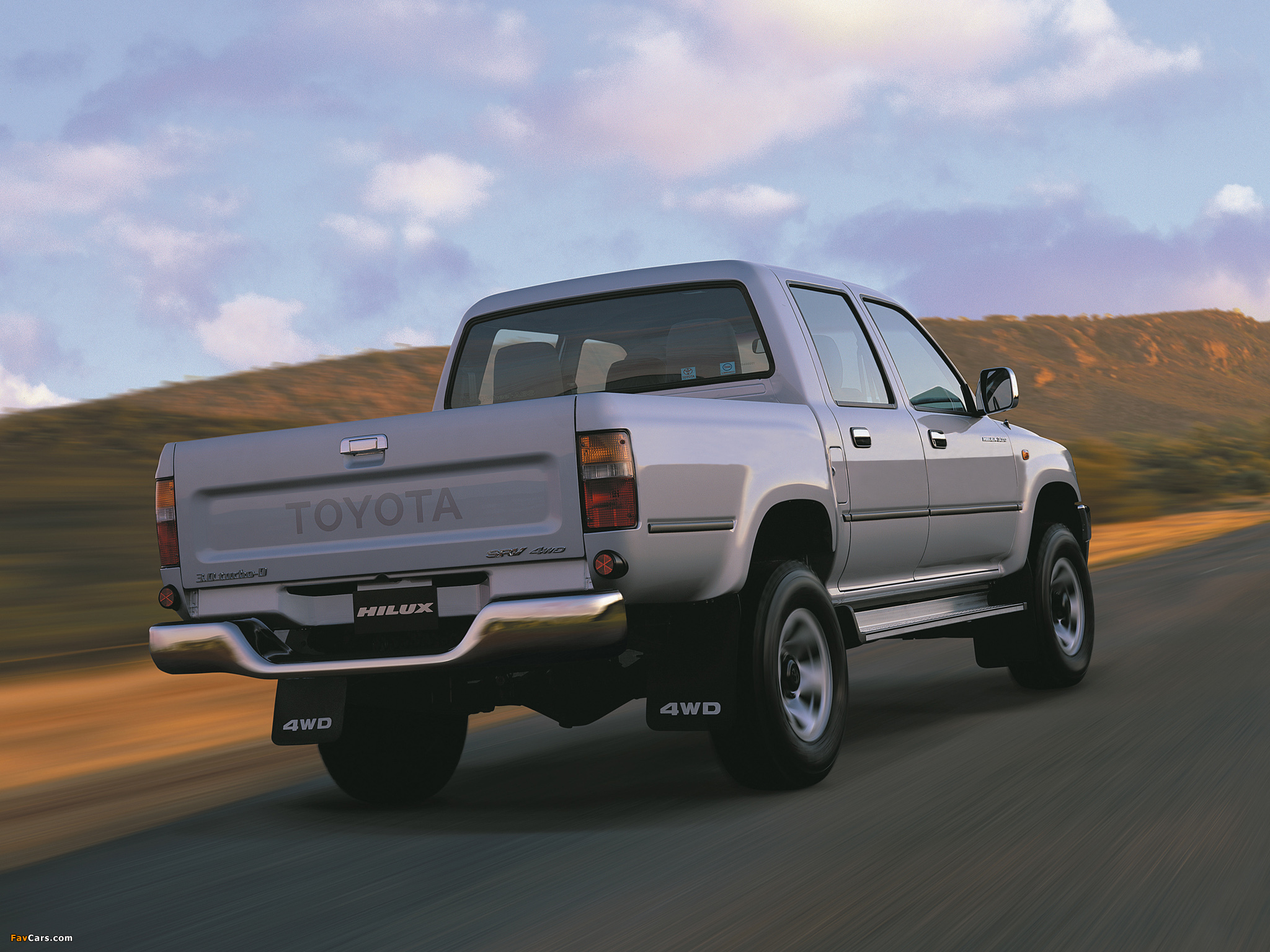 Toyota Hilux 3.0 KZ-TE Double Cab 4WD BR-spec 2001–05 images (2048 x 1536)