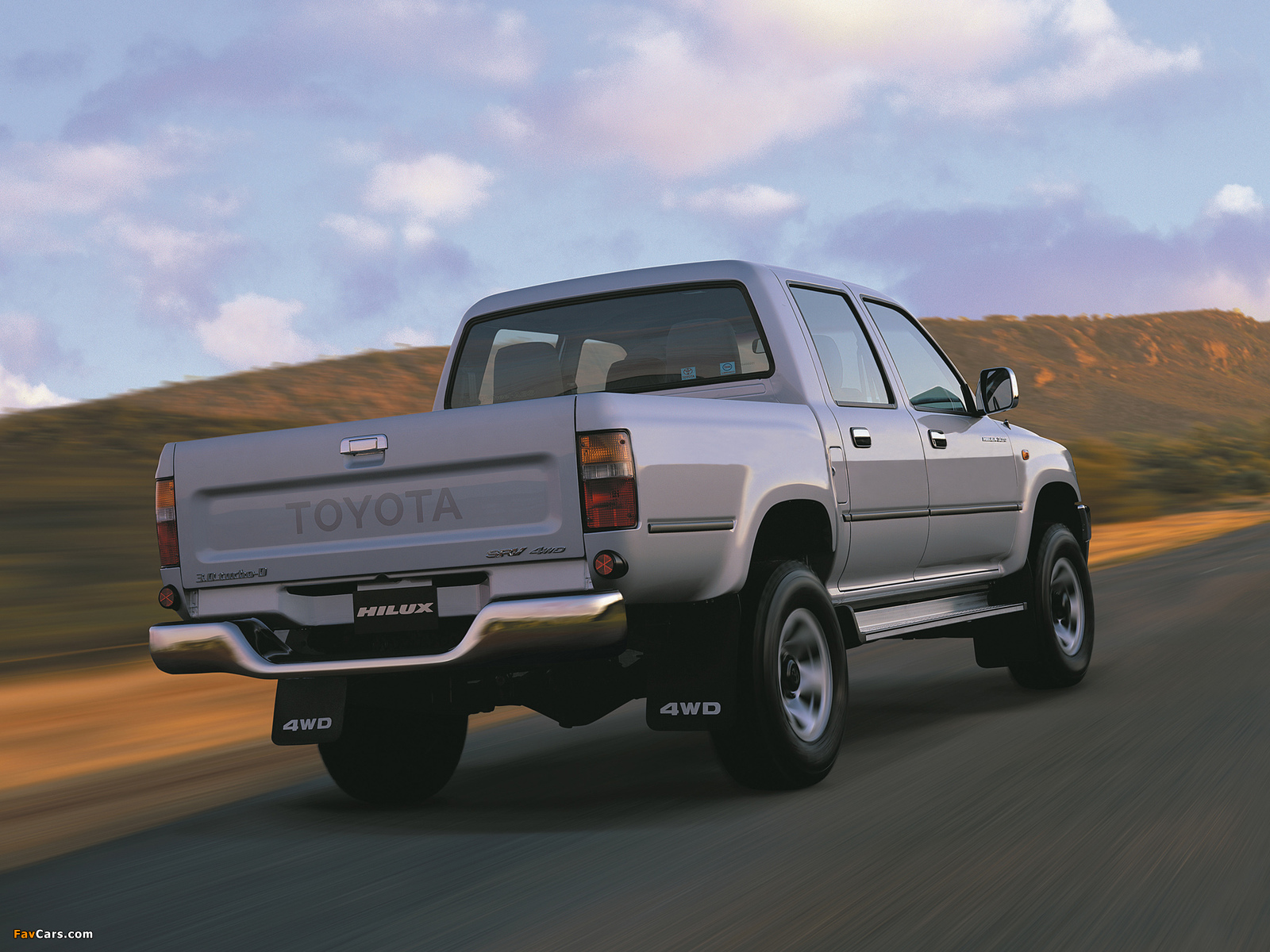 Toyota Hilux 3.0 KZ-TE Double Cab 4WD BR-spec 2001–05 images (1600 x 1200)