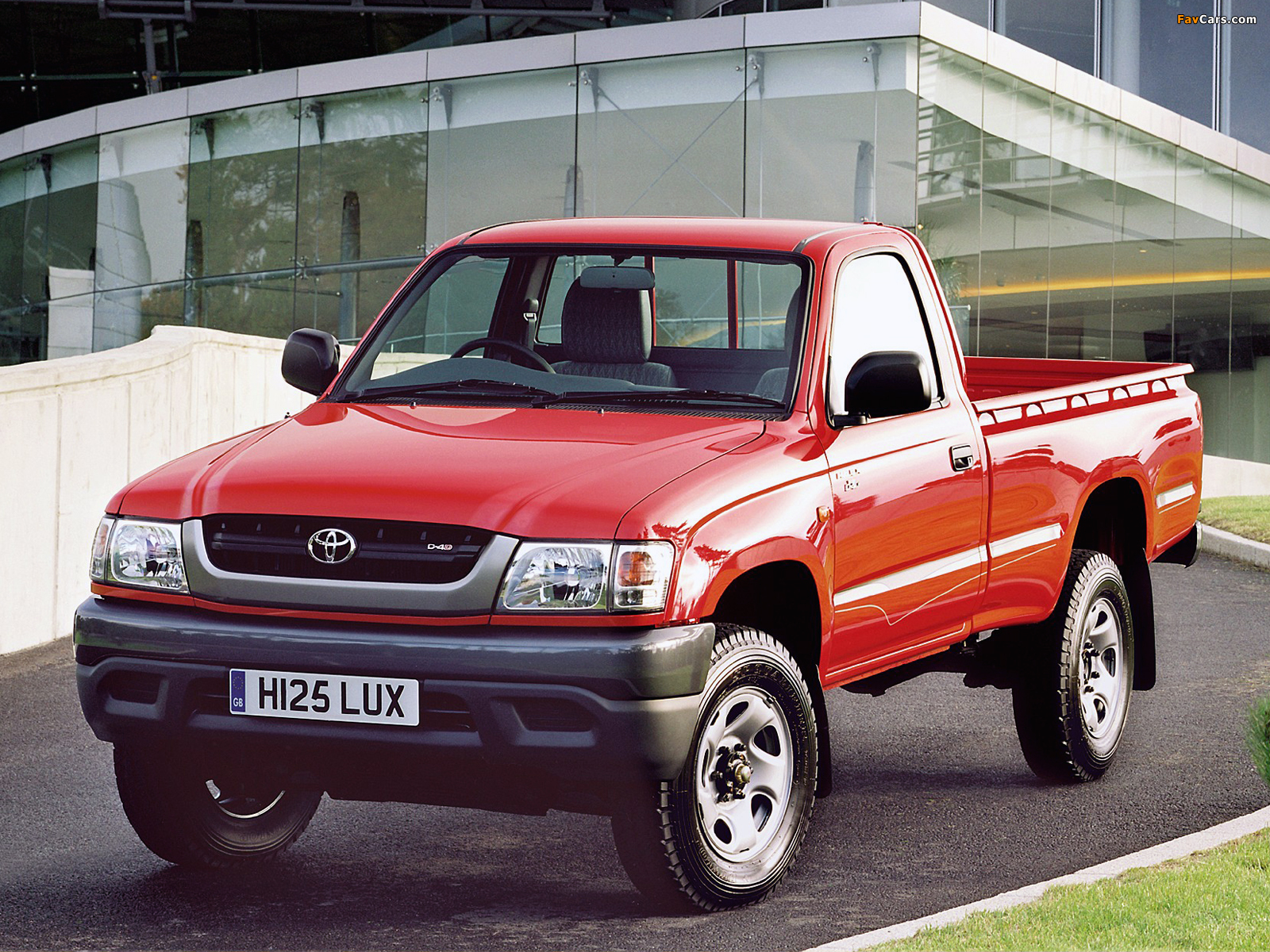 Toyota Hilux Regular Cab UK-spec 2001–05 photos (1600 x 1200)