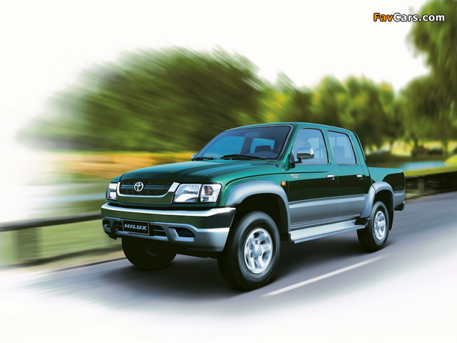 Toyota Hilux Double Cab 2001–05 wallpapers (640 x 480)