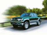 Toyota Hilux Double Cab 2001–05 wallpapers