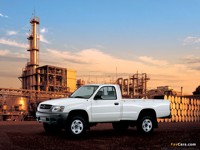 Toyota Hilux Regular Cab 2001–05 wallpapers (800 x 600)