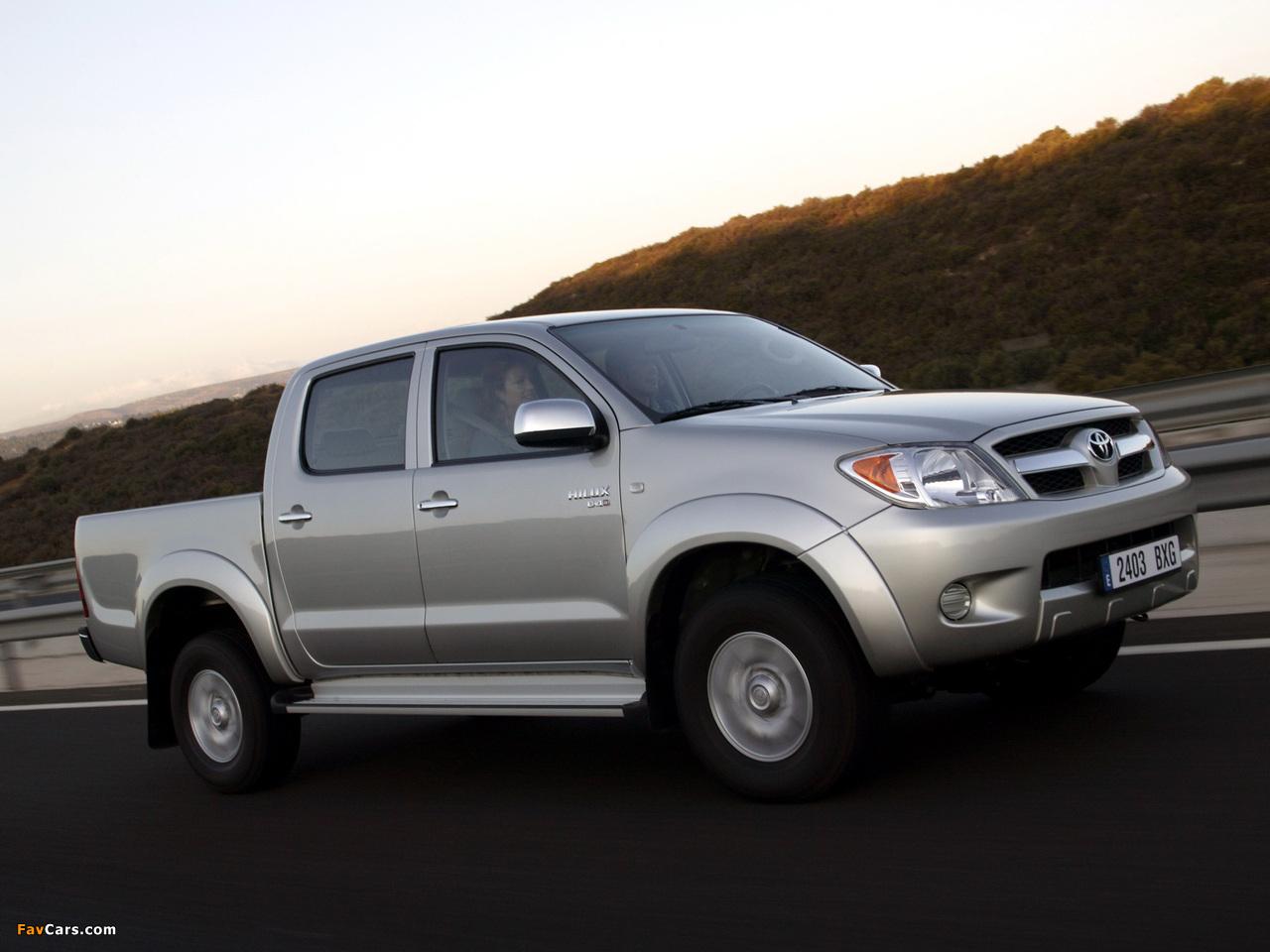 Toyota Hilux Double Cab 2005–08 images (1280 x 960)