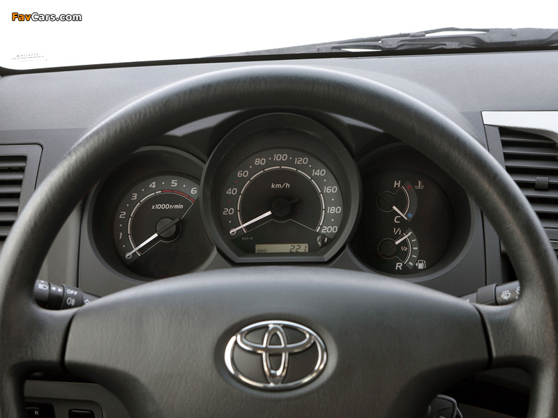 Toyota Hilux Double Cab 2005–08 images (800 x 600)