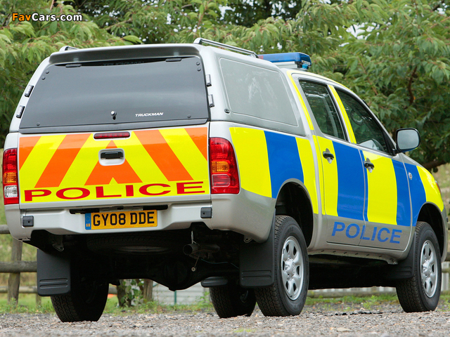 Toyota Hilux Double Cab Police 2005–08 images (640 x 480)