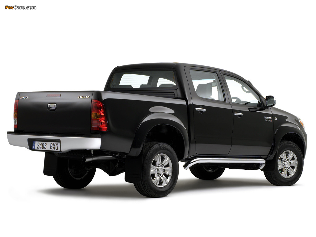 Toyota Hilux Double Cab UK-spec 2005–08 photos (1024 x 768)