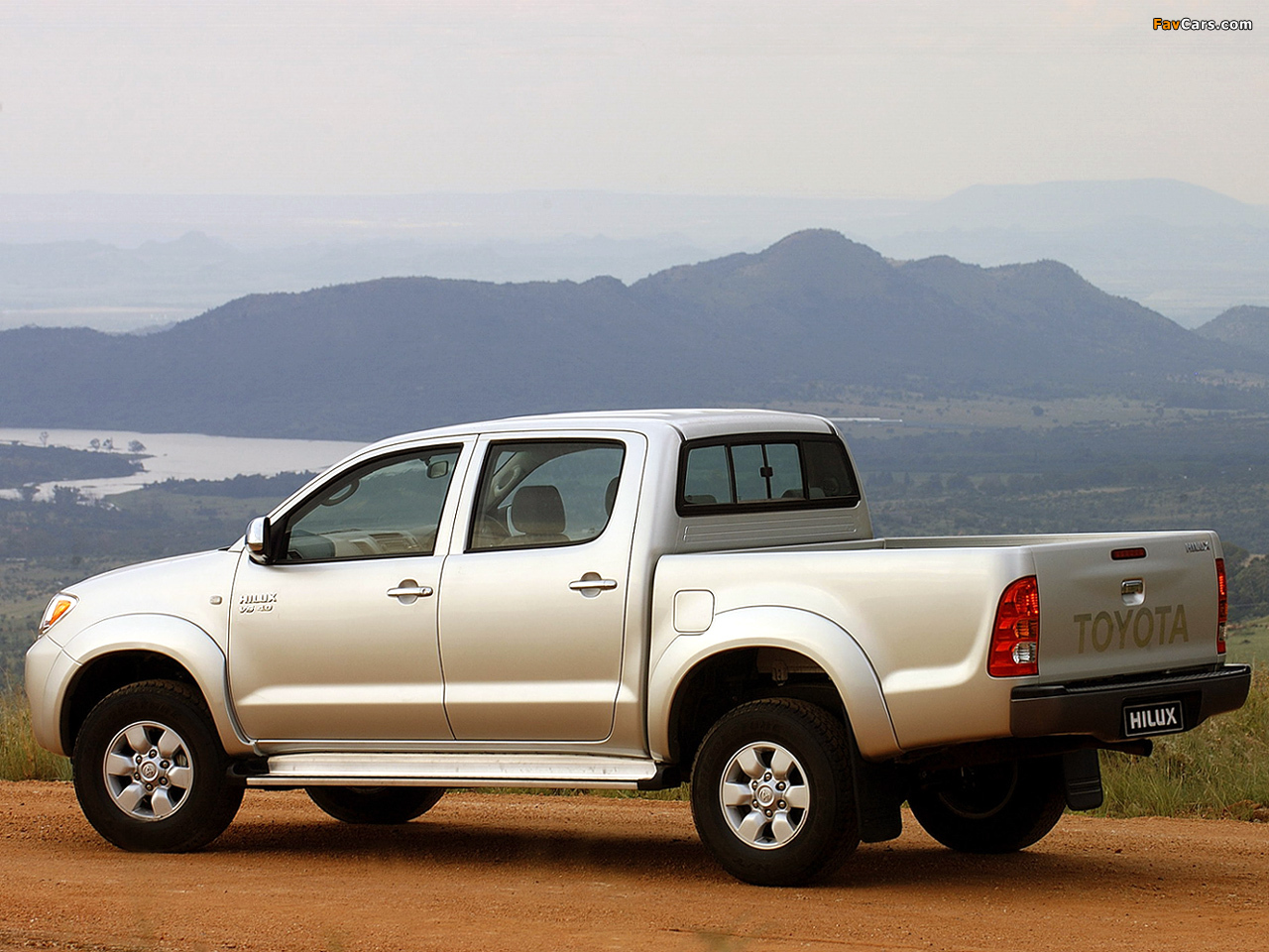 Toyota Hilux Double Cab ZA-spec 2005–08 pictures (1280 x 960)